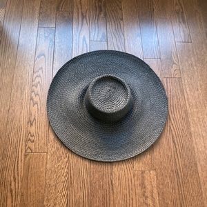 Aritzia auxiliary hamptons hat
